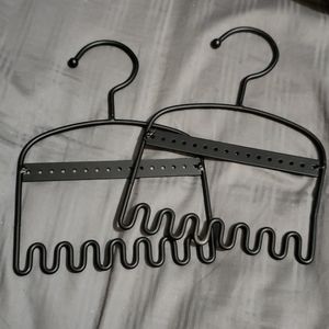 2 Jewelry Hangers